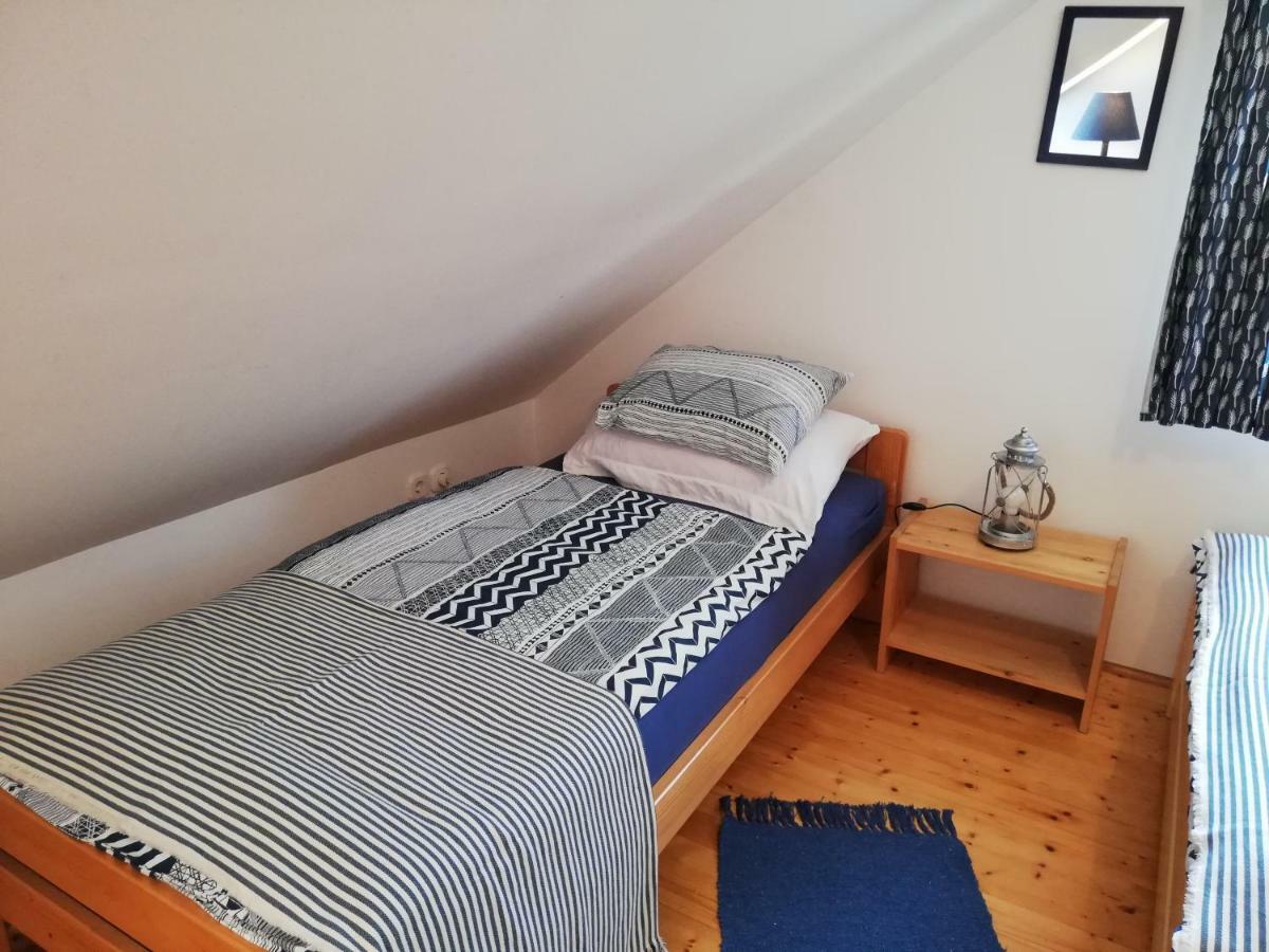 Апартаменты Liliomfa Apartman Сиглигет Экстерьер фото